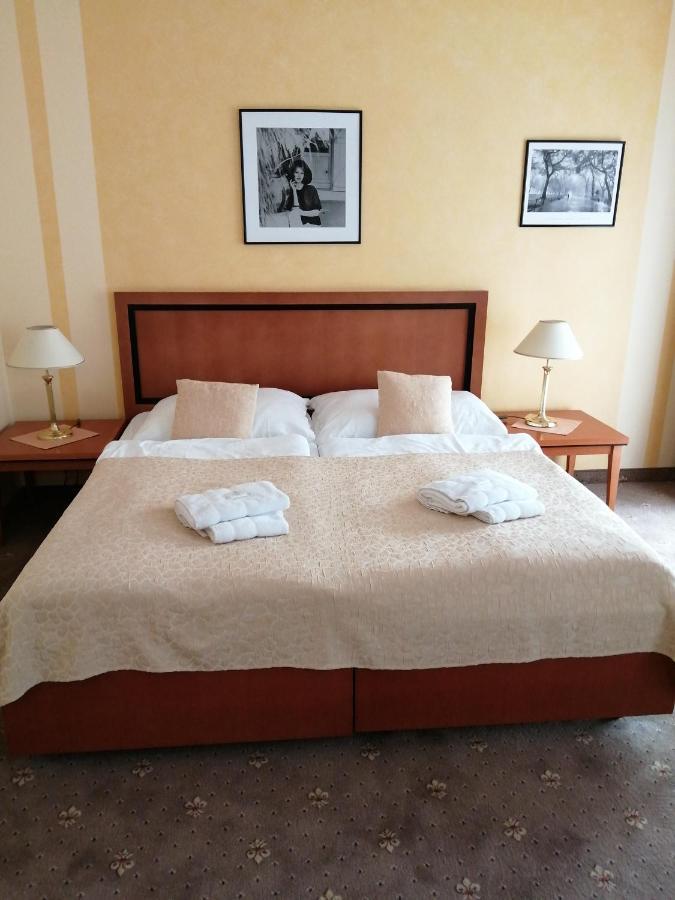 Apartmany Cesky Dvur Mariánské Lázně Extérieur photo